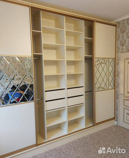 Шкаф в прихожую