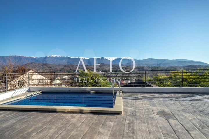 Коттедж 262,5 м² на участке 5 сот.