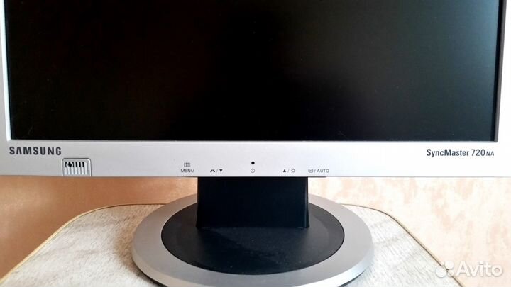 Монитор samsung 720NA