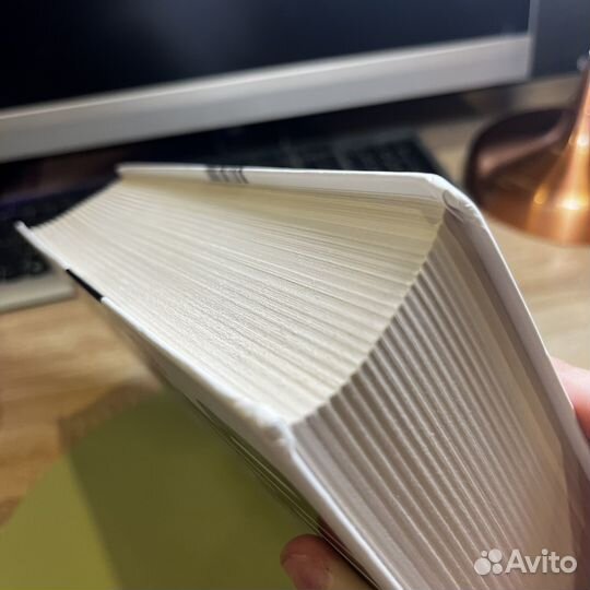 Книга «Маленькая жизнь» Ханья Янагихара