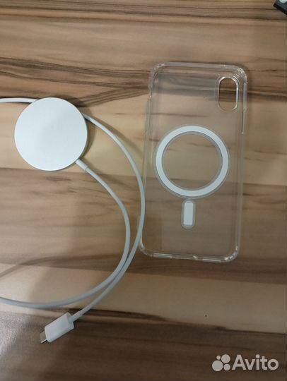 Беспроводная зарядка для iPhone