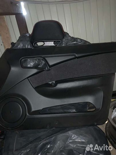 Передние сиденья