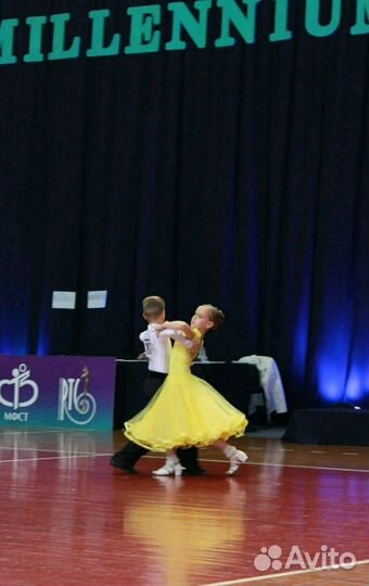 Платье для бальных танцев