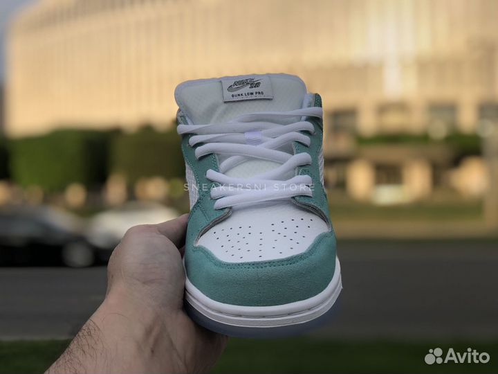 Кроссовки Nike SB Dunk Low April Skateboards