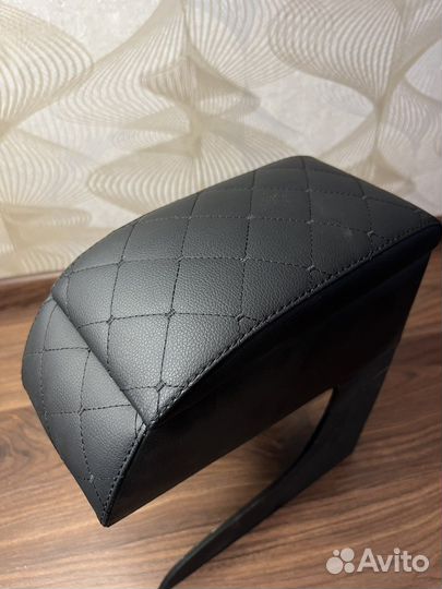 Подлокотник