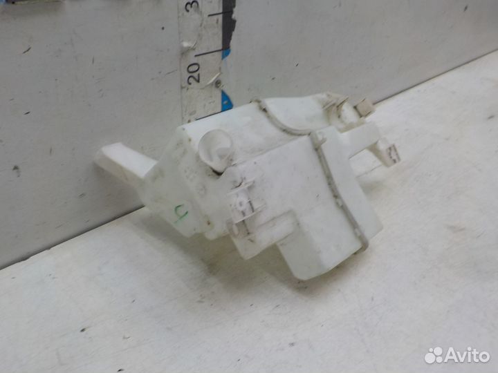 Бачок омывателя на Nissan X-Trail (T32) 28910HZ31C