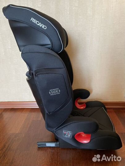 Автокресло Recaro Monza Nova