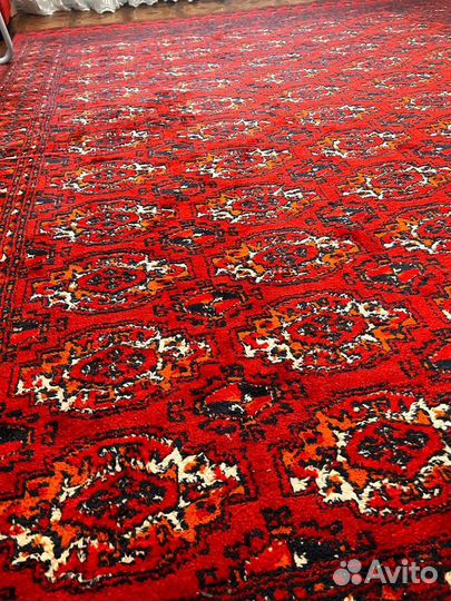 Старинный ковер