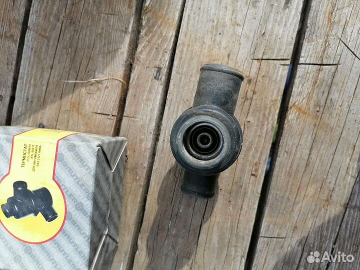 Термостат на Ваз 2105