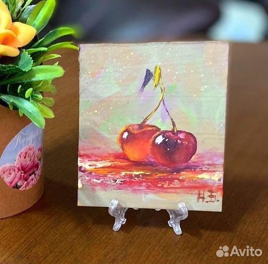 Картина маслом вишенки 8,5х10 см с подставкой