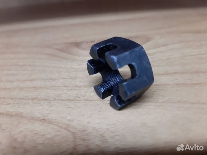 Гайка задней цапфы Chevrolet Lanos/Daewoo Nexia