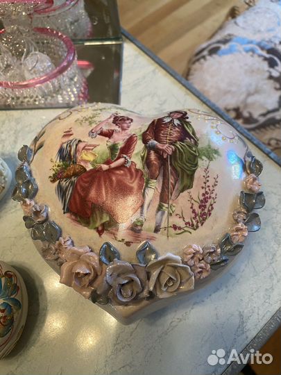 Шкатулки разные