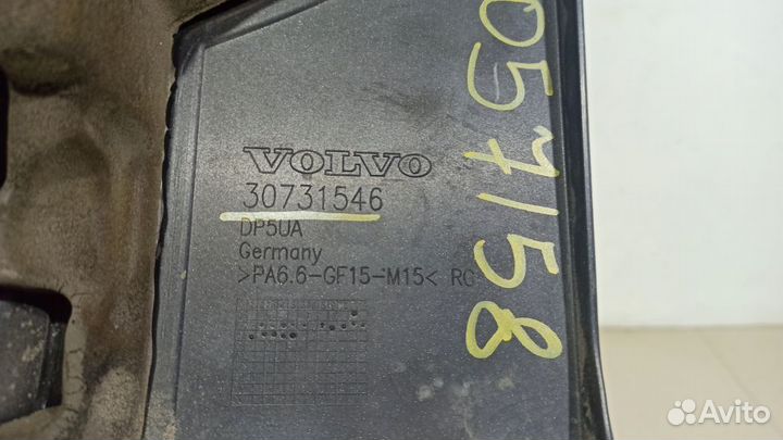 Крышка двигателя Вольво