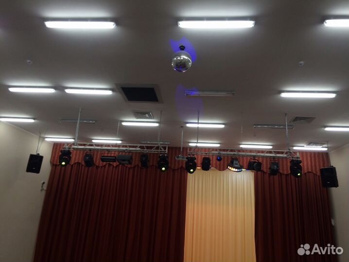 Установка проектора, экрана, скс