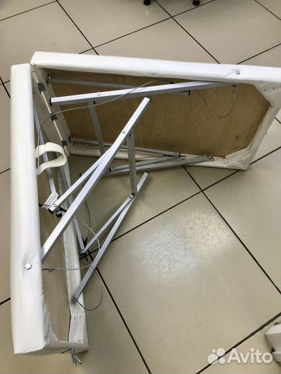 Продам кушетку