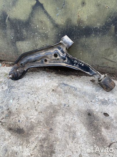 Рычаг подвески Nissan Pulsar N15