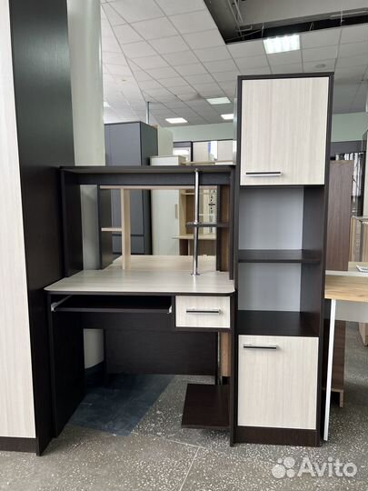 Компьютерный стол новый