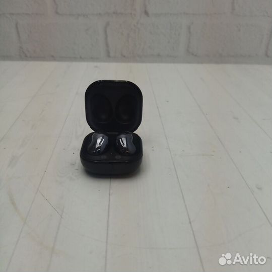 Беспроводные наушники Samsung Galaxy Buds Live чер