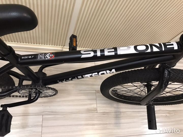 Трюковой велосипед BMX