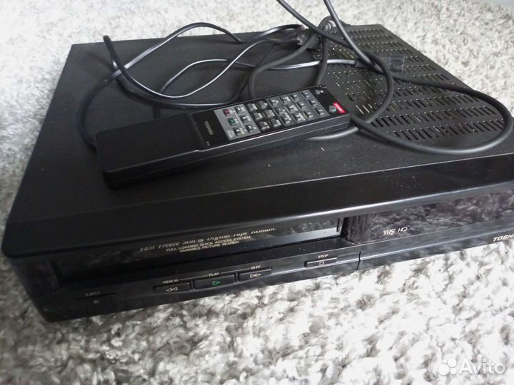 Видеомагнитофон toshiba