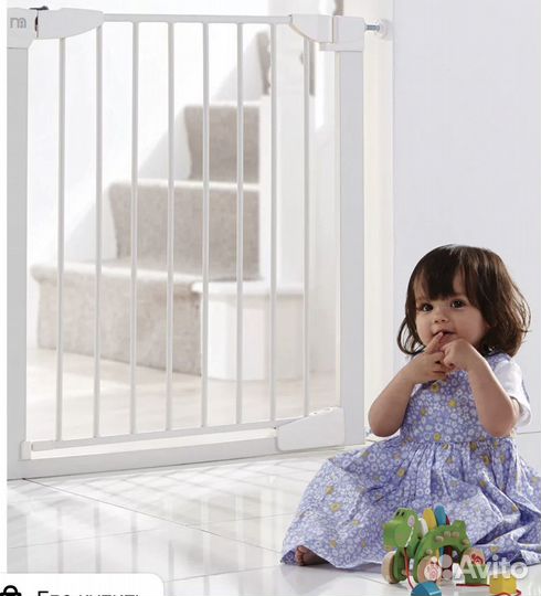 Ворота безопасности для детей на лесницу