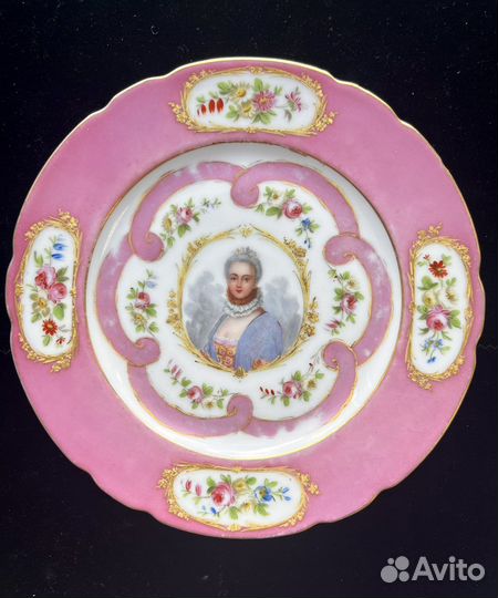 Фарфоровая тарелка Sevres (Севр)