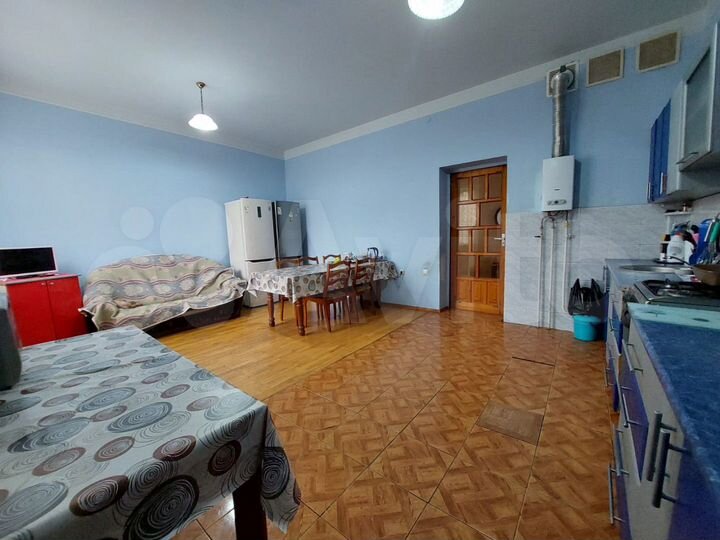 Дом 238 м² на участке 7 сот.