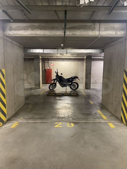 Машиноместо, 14 м²