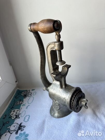 Ручная мясорубка 50-х гг