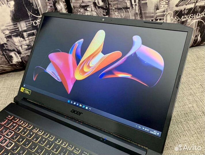 Acer nitro 17.3 RTX 3060 / Ryzen 5 5600H