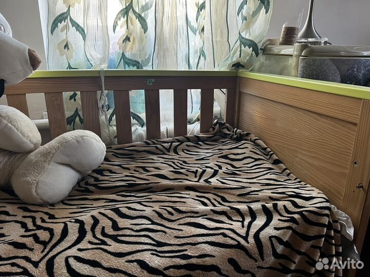 Детская кроватка