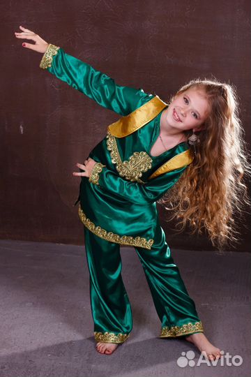 Продаётся восточный костюм Бандари