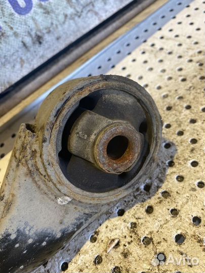 Рычаг передний правый Hyundai Elantra