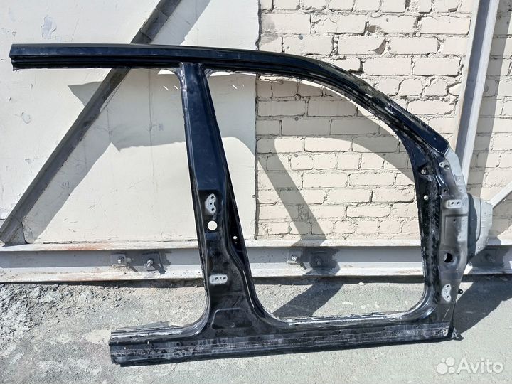 Часть кузова правая Toyota LC 200 2007-2015