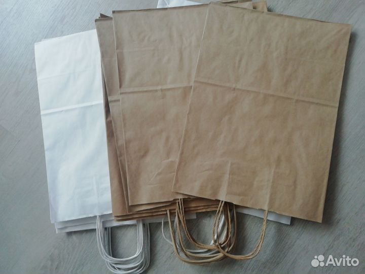 12 бумажных пакетов