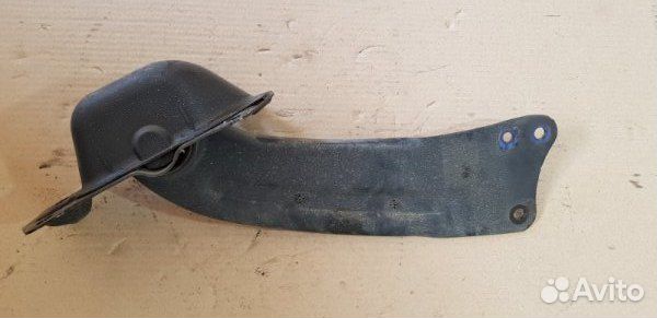 Рычаг подвески задний левый Volkswagen Passat B6