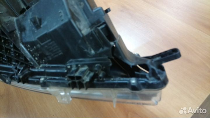 Фара левая Nissan Patrol Y62