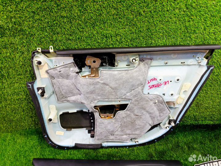 Обшивка двери комплект Lincoln Mks LE duratec37