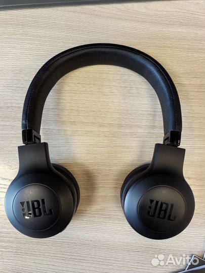 Беспроводные наушники JBL C45BT
