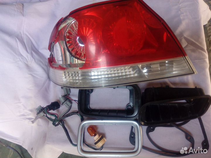 Задний фонарь Ниссан Нота, Ланцер 9