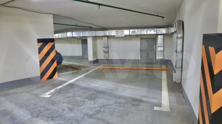 Машиноместо, 18 м²