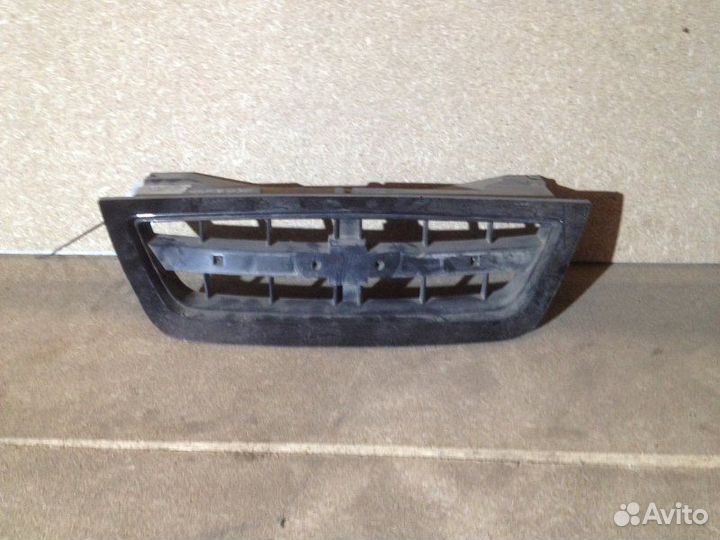 Решетка радиатора передняя Chevrolet Niva