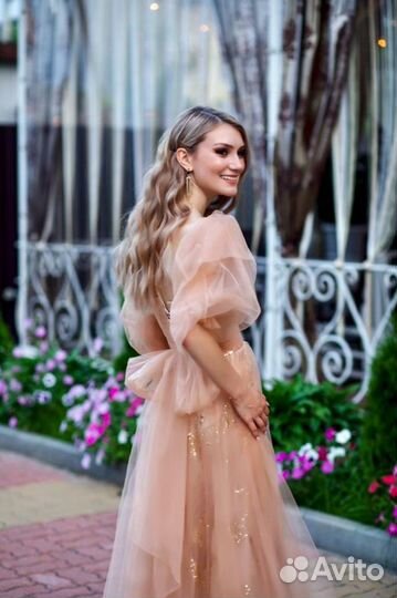 Вечернее платье