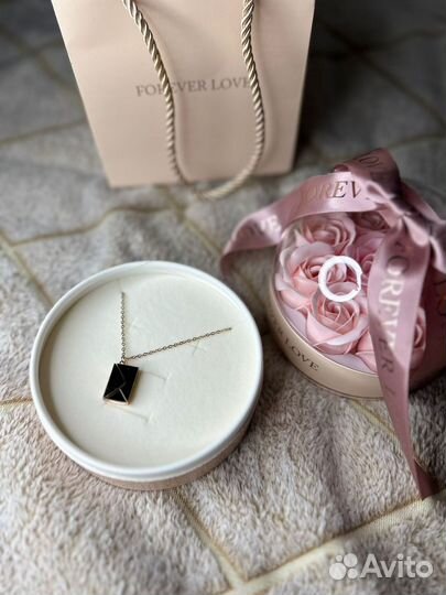 Подарок на день святого Валентина возлюбленной