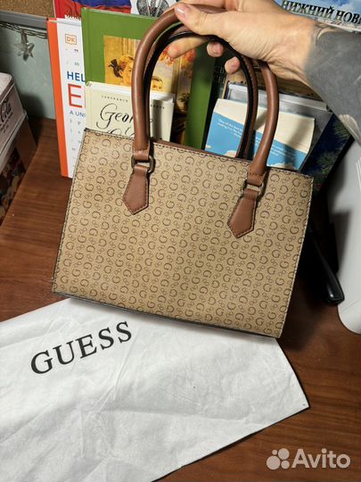 Сумка Guess