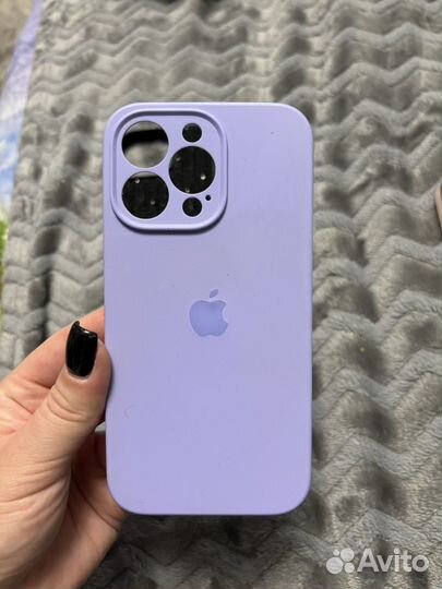 Чехлы на iPhone 13 pro