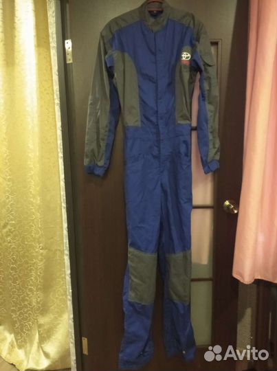 Комбинезон Toyota 44-46.На Авито доставке