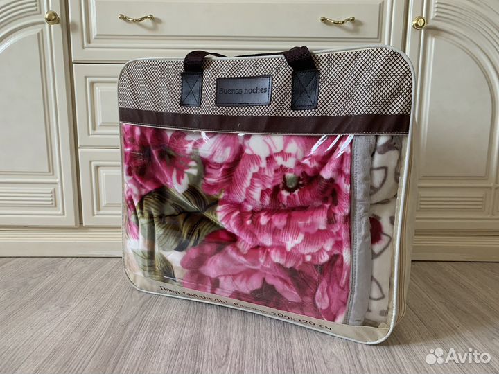 Покрывало плед на кровать двустороннее 200x220