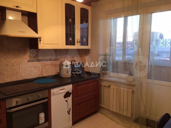 3-к. квартира, 77 м², 3/10 эт.