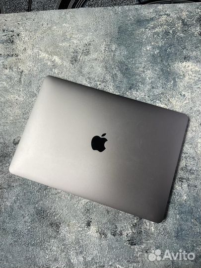 Apple MacBook Pro 13 2020 intel i7 4 ядра, 16gb
